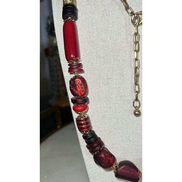 Chico’s necklace contemporary red gold tone acrylic seed beads graduated - Picture 3 of 5